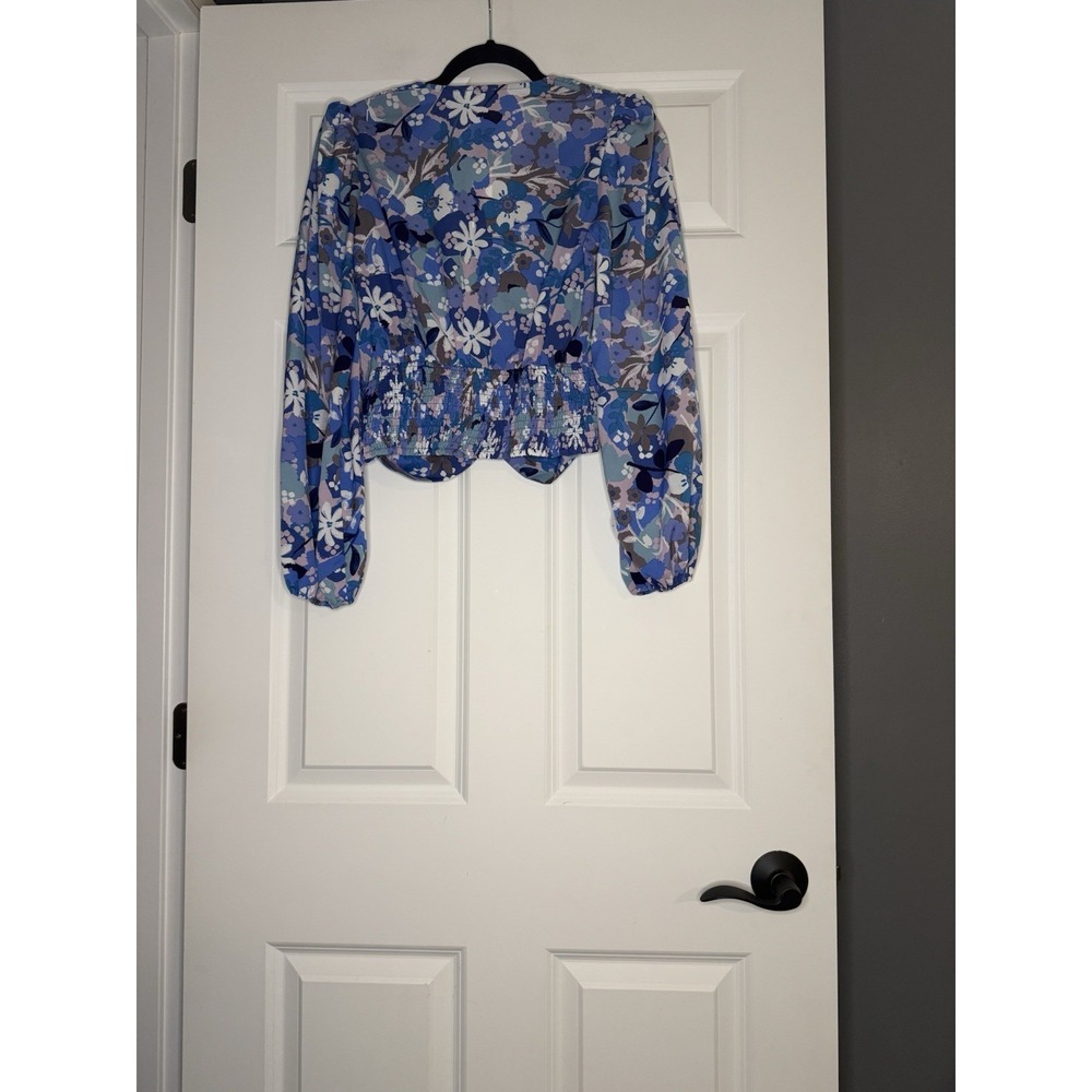 Adele Floral Surplice V Neck Blouse Smocked Hem Boho Chic XS Nwr - Picture 2 of 2